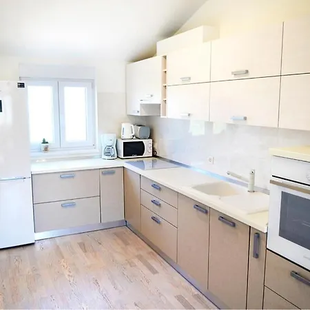 Leona Appartement Pula