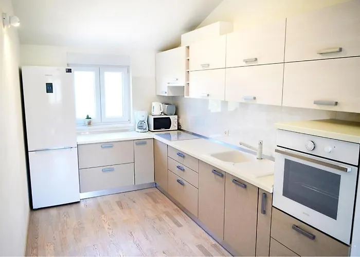 Leona Lejlighed Pula